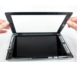 Macbook 2015 12 inch air bị trắng màn hình